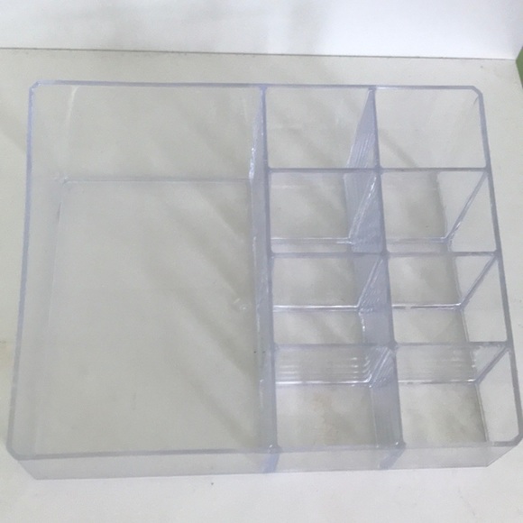 MAKEUP ORGANIZER - Picture 2 of 3